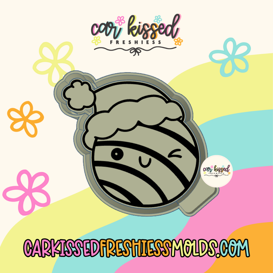 Concha Wearing Santa Hat Silicone Mold