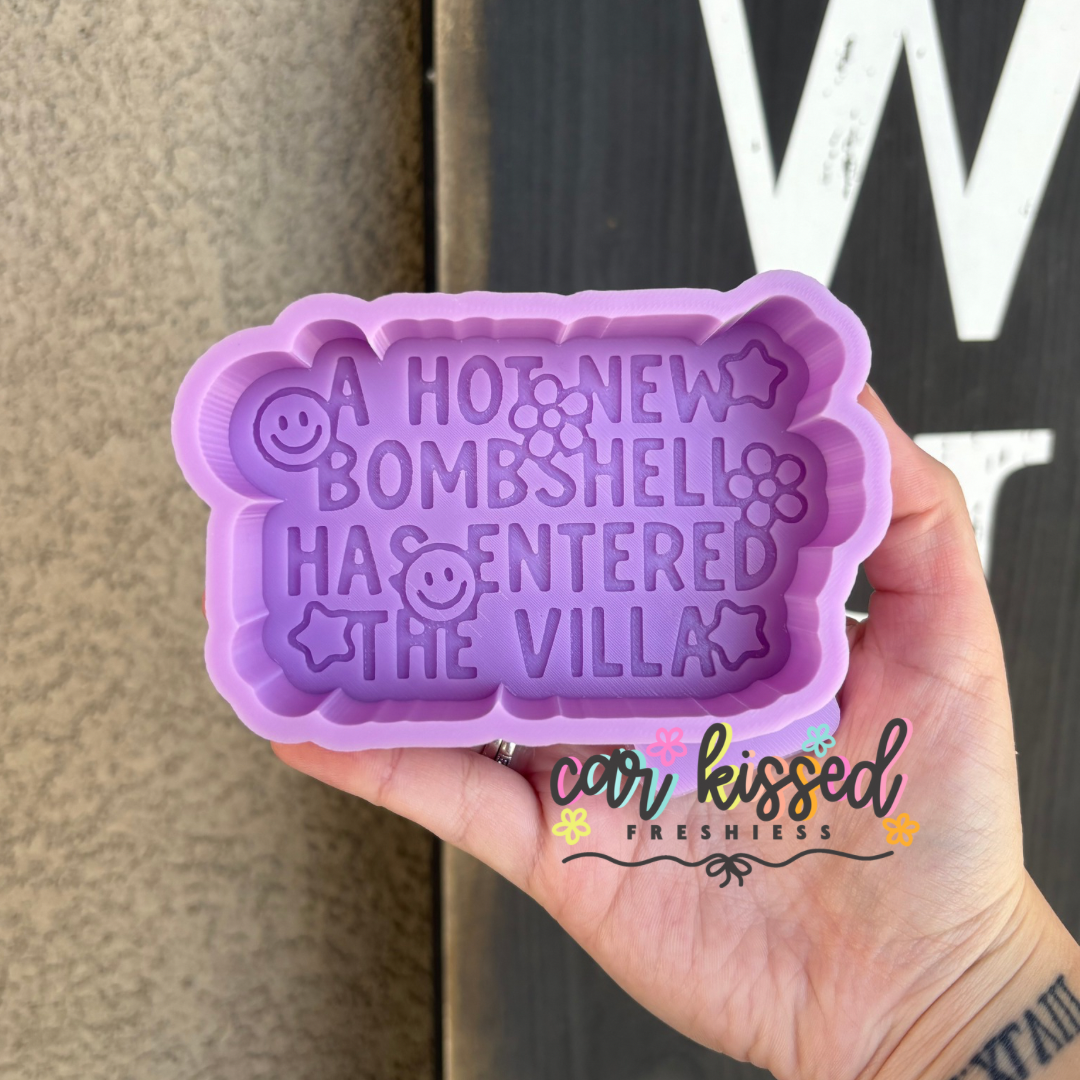 A Hot New Bombshell Silicone Mold